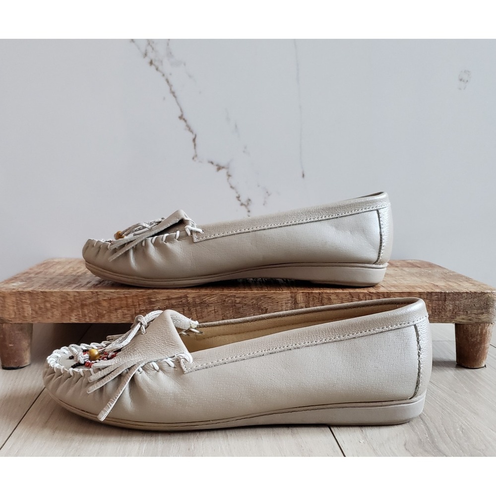 Vintage Leather Beaded Moccasins Womens 8W Tan‎ Fringe Slip On Shoes
